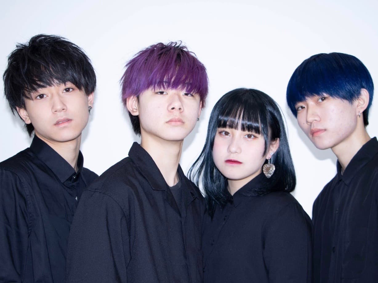 【神という名のシロウト】YouTubeチャンネル登録者数が50万人を突破！