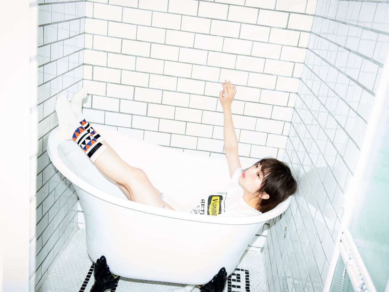 【なえなの】スタイルブック「なえなののほん。」発売決定!