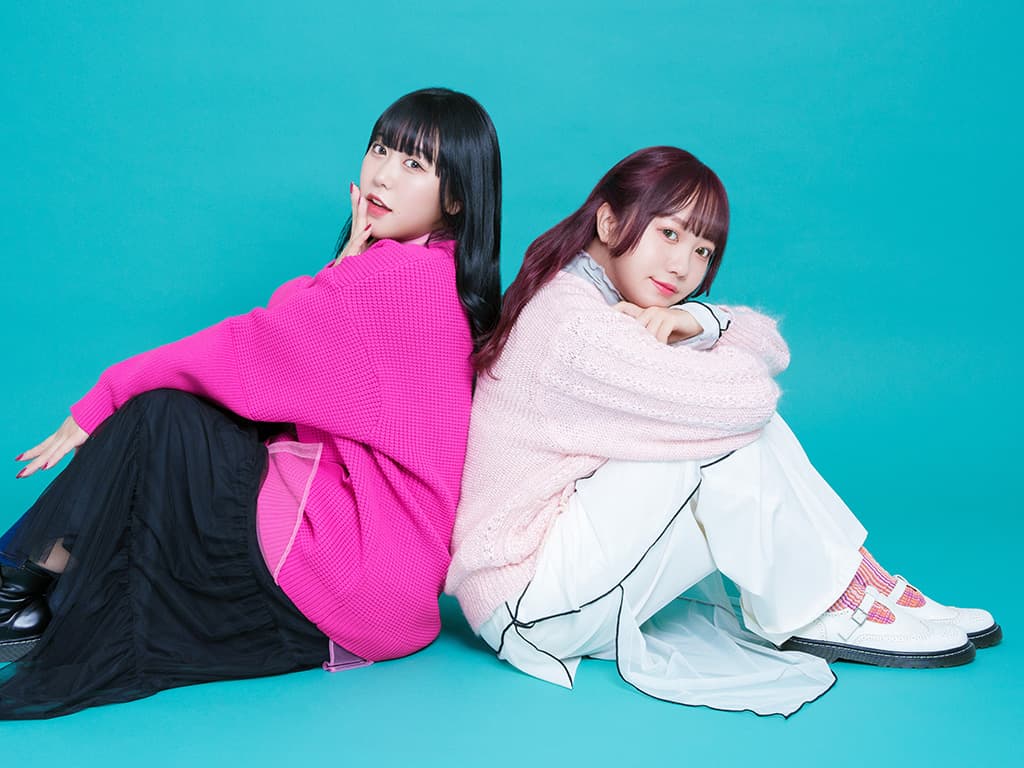 【むくえな】エッセイ本「おかしな友情 正反対のウチらが一生モノの友達になるまで」文庫版が発売!