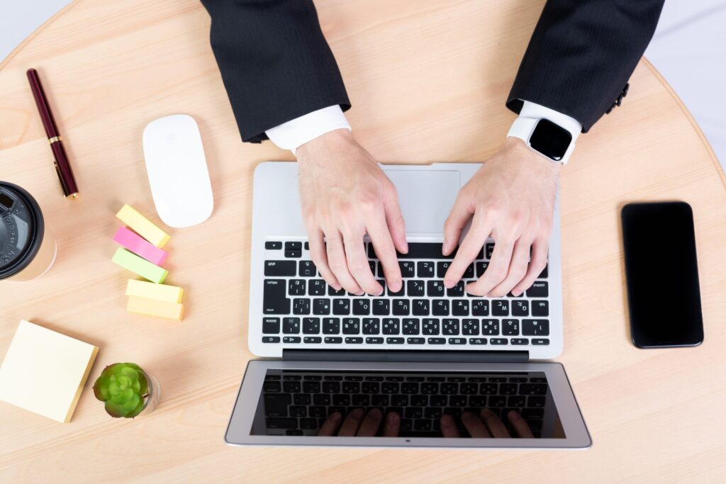 Btob企業がインスタを利用するメリットは 参考にしたい国内 海外の活用事例12選 Grove Snsマーケティング インフルエンサーマーケティングで売り上げるための情報メディア